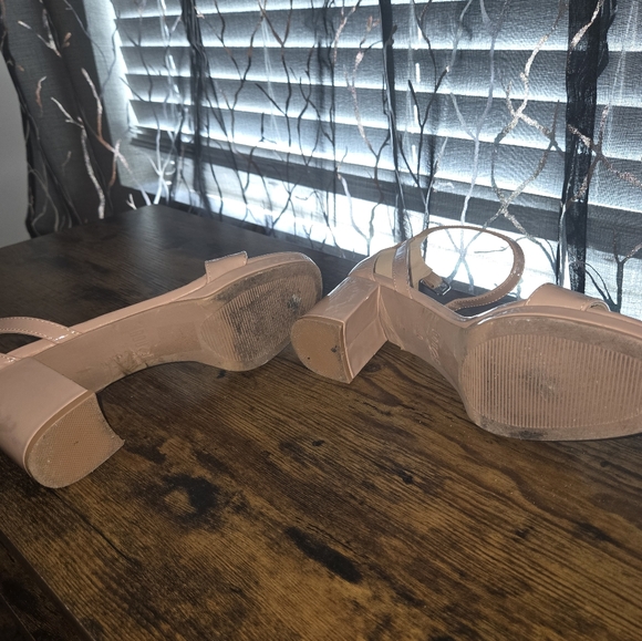 Rouge Helium Nude Strappy Sandals with Block Heel - Picture 5 of 5